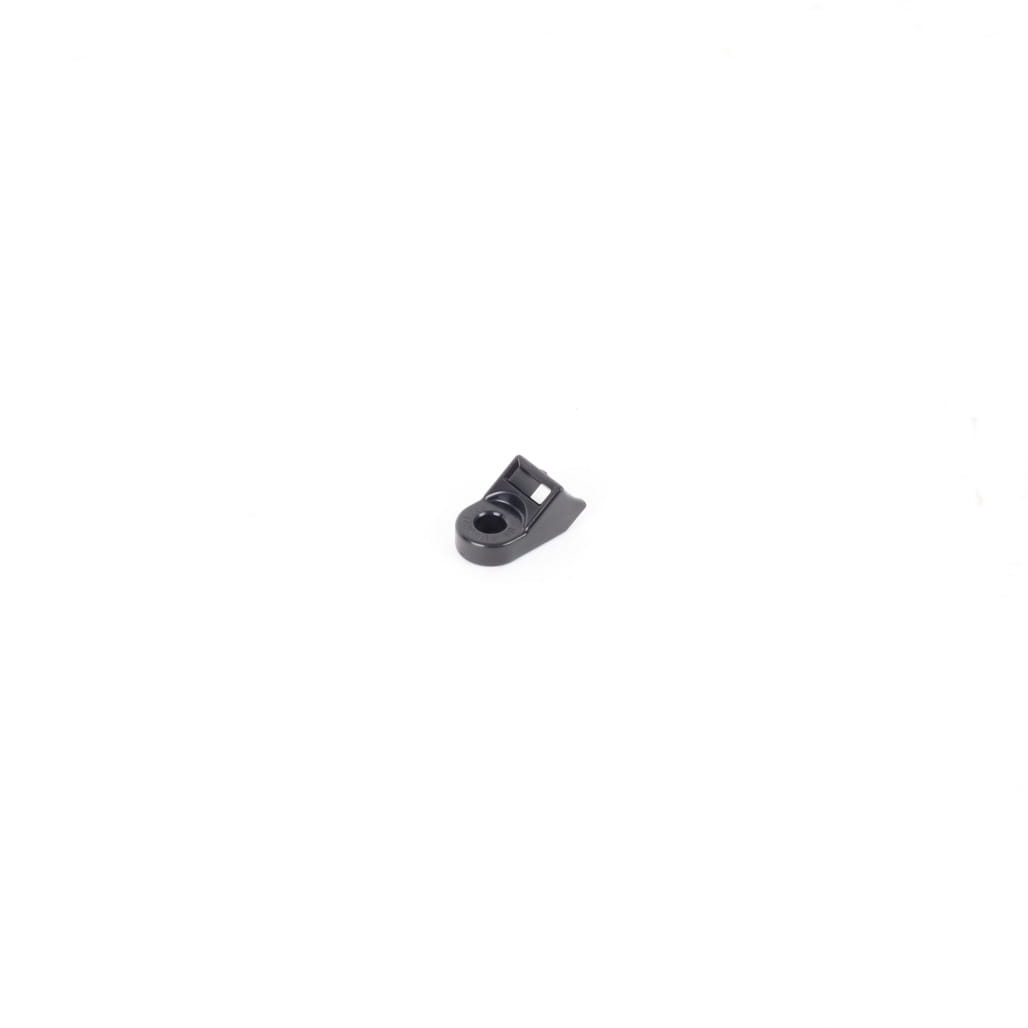 1000282738 - Socket